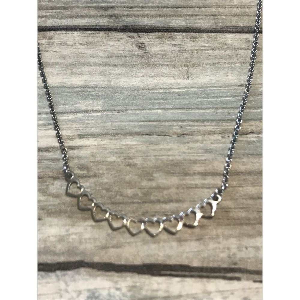 Dainty Hearts Necklace Silver Tone Chain 18" Cutout Pendant‎ NWOT unbranded
